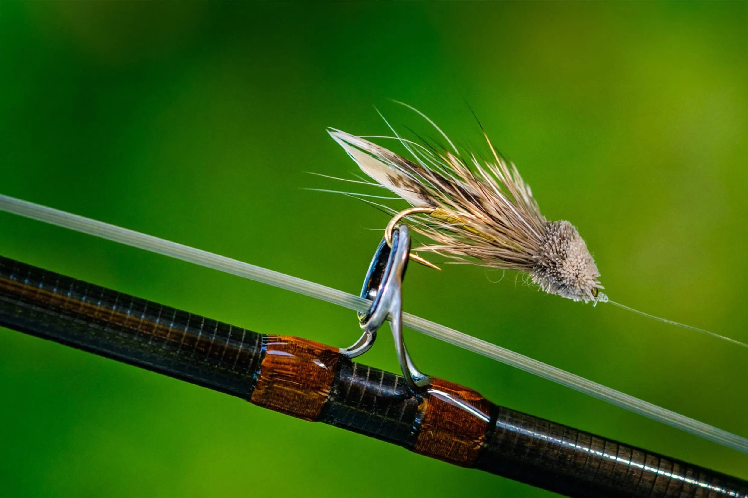 Lot De 18 Leurres De Pêche à La Truite - Mouches Taille 10 Couleurs Mélangées